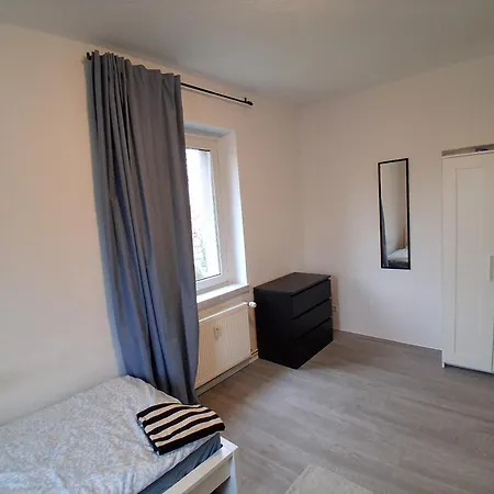 Crew Quartier Serviced Ideal Fuer Monteure 3 Schlafzimmer In Leuna شقة مرسيبورغ