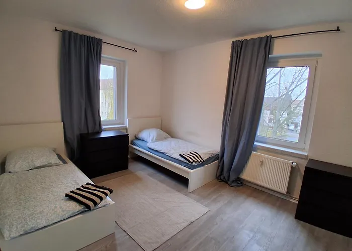 Crew Quartier Serviced Ideal Fuer Monteure 3 Schlafzimmer In Leuna *