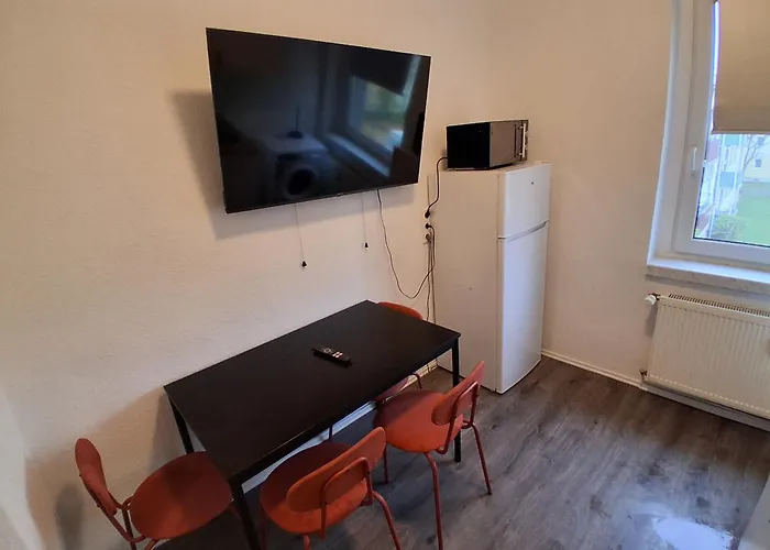 Crew Quartier Serviced Ideal Fuer Monteure 3 Schlafzimmer In Leuna * Merseburg