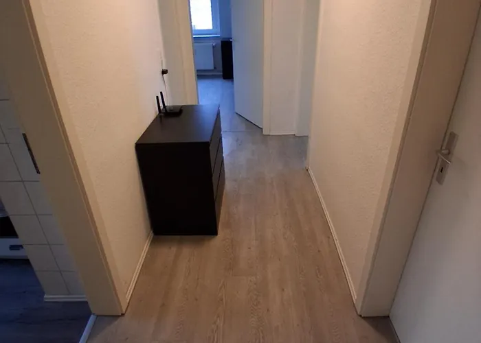 Lägenhet Crew Quartier Serviced Ideal Fuer Monteure 3 Schlafzimmer In Leuna